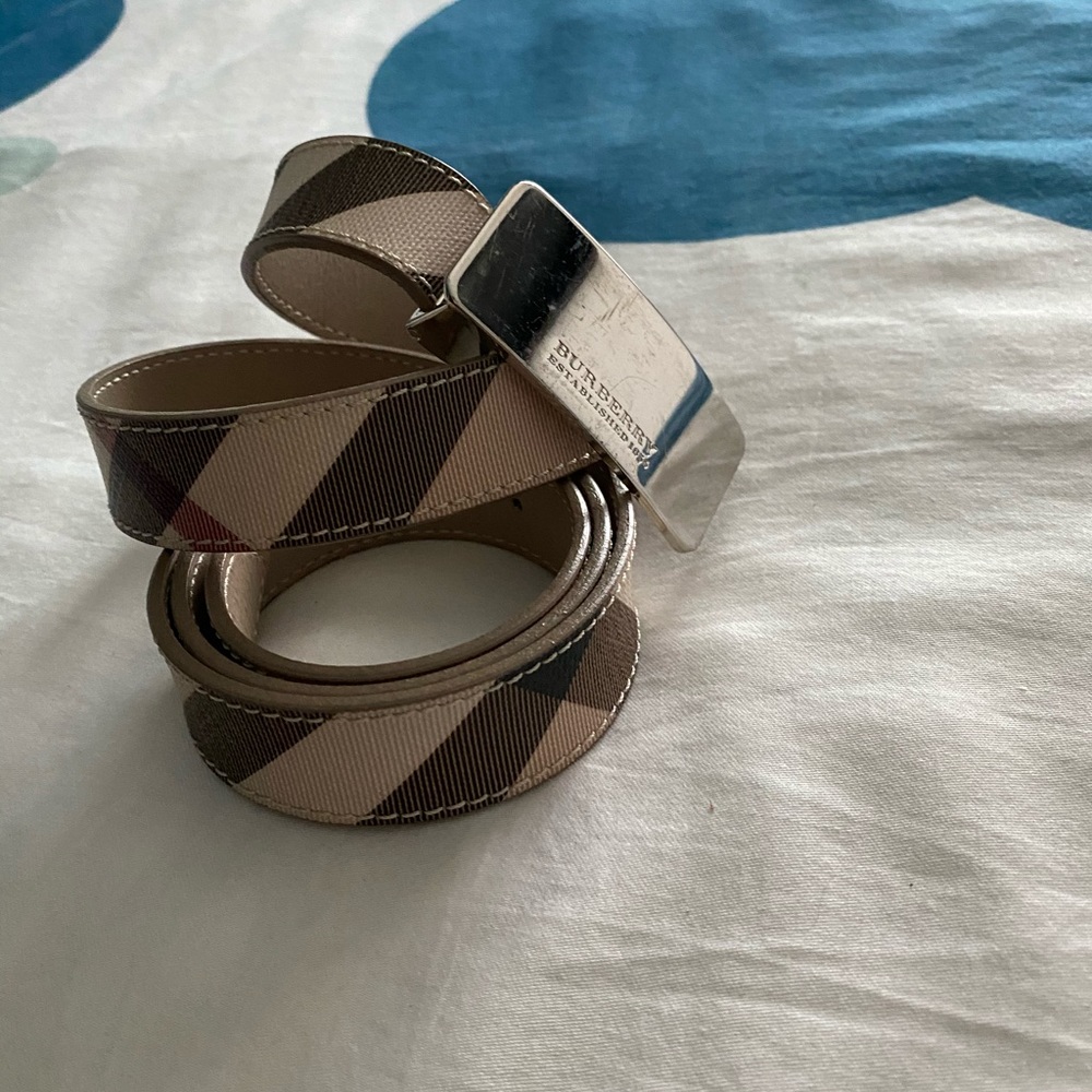 Burberry authentic belt